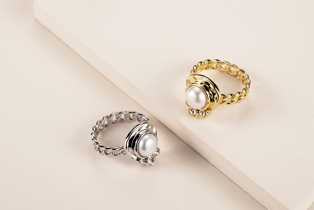 Pearl Chain Ring