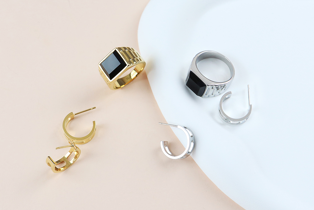 SE7944L SE7944L 1 SR7946L SR7946L 1 1 1